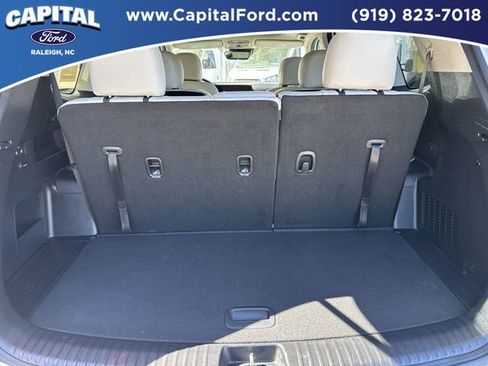Used 2024 Kia Telluride S w/ S Sunroof Package FWD image 16
