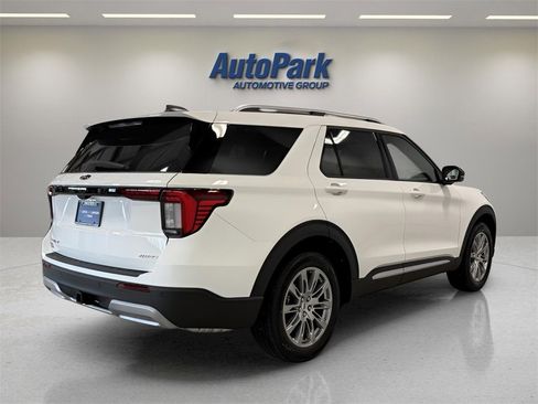 New 2026 Ford Explorer Platinum image 7