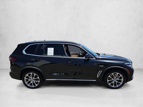 Certified 2022 BMW X5 xDrive45e w/ Climate Comfort Package AWD/4WD image 4