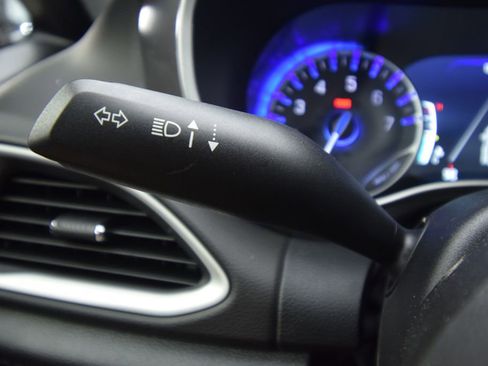 New 2026 Chrysler Voyager LX image 26