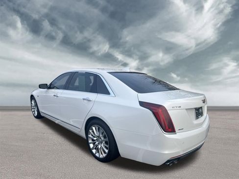 Used 2018 Cadillac CT6 AWD image 3