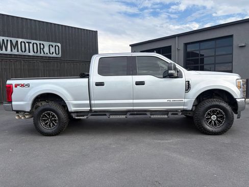 Used 2019 Ford F250 XLT w/ XLT Value Package AWD/4WD image 3