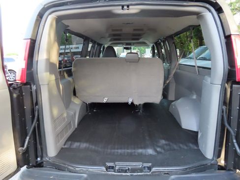 Used 2014 Chevrolet Express 3500 LS RWD image 21