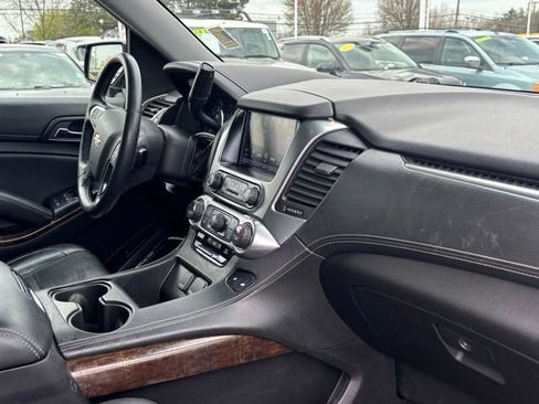 Used 2017 Chevrolet Suburban LT AWD/4WD image 15