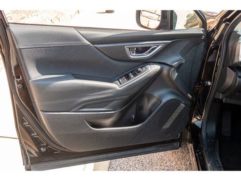 Used 2023 Subaru Forester Premium AWD/4WD image 11