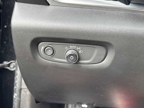 Used 2023 Chevrolet Traverse RS w/ LPO, Cargo Package image 29