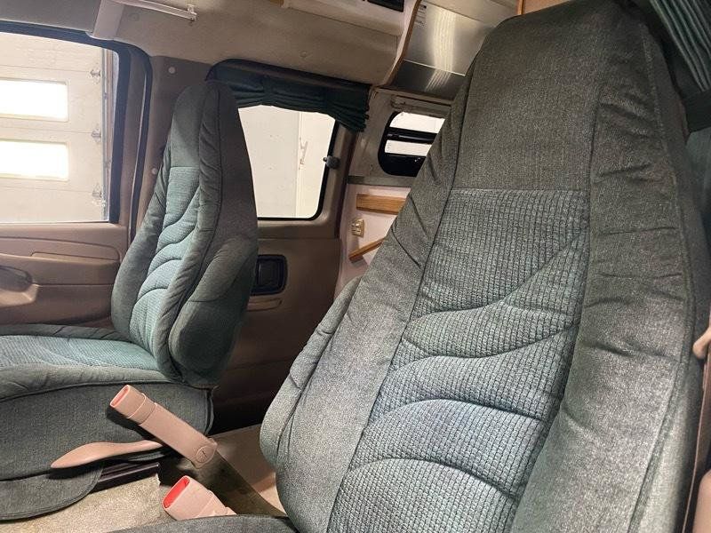 Used 2003 Chevrolet Express 3500 Extended RWD image 17