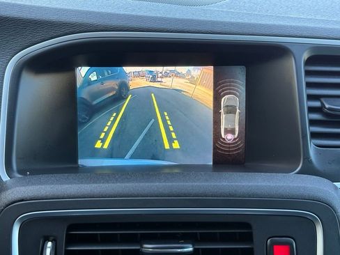 Used 2017 Volvo S60 T5 Inscription image 37