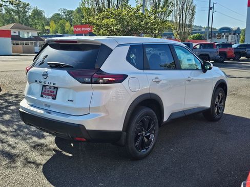 New 2026 Nissan Rogue SV w/ Cold Weather Package AWD/4WD image 5