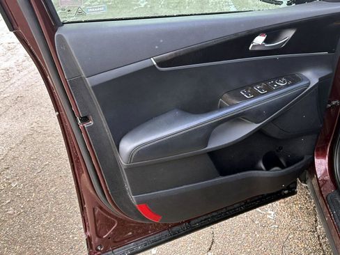 Used 2017 Kia Sorento LX image 14