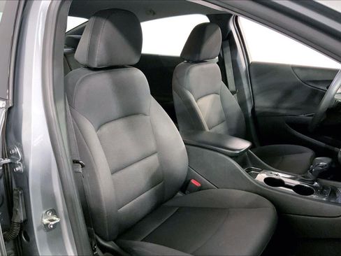 Used 2024 Chevrolet Malibu LS image 7