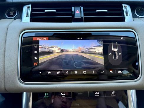 Used 2018 Land Rover Range Rover Sport HSE AWD/4WD image 22