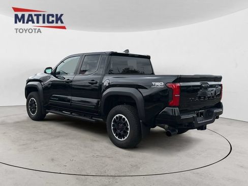 Used 2024 Toyota Tacoma TRD Off-Road AWD/4WD image 5