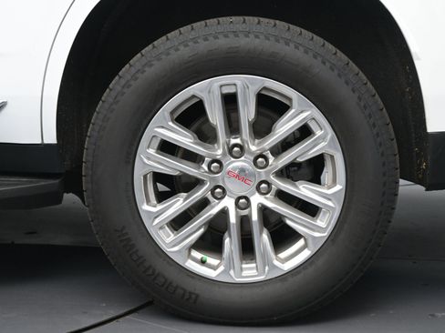 Used 2023 GMC Yukon SLT image 23
