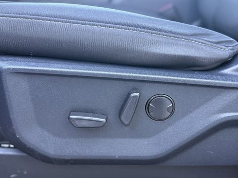 Used 2022 Ford F150 XLT w/ Equipment Group 302A High image 11