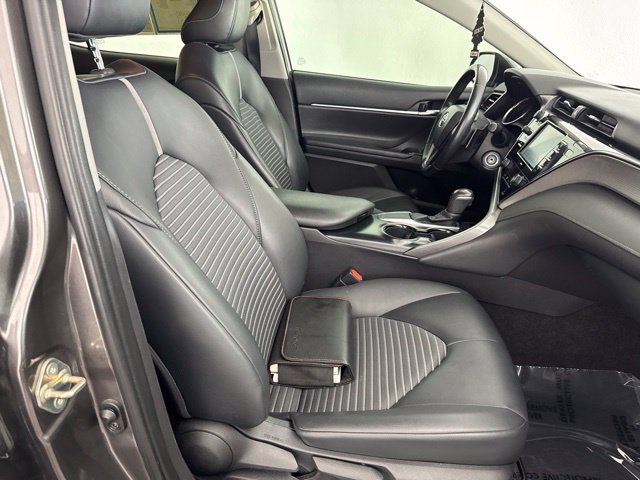 Used 2020 Toyota Camry SE FWD image 24