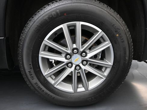 Used 2023 Chevrolet Traverse LT AWD/4WD image 26