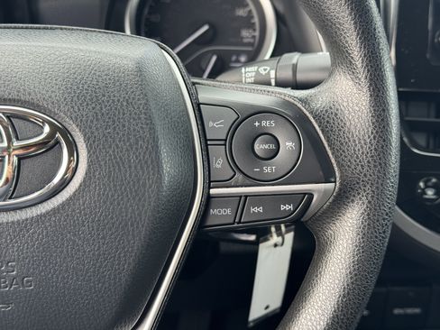 Used 2023 Toyota Camry LE image 30