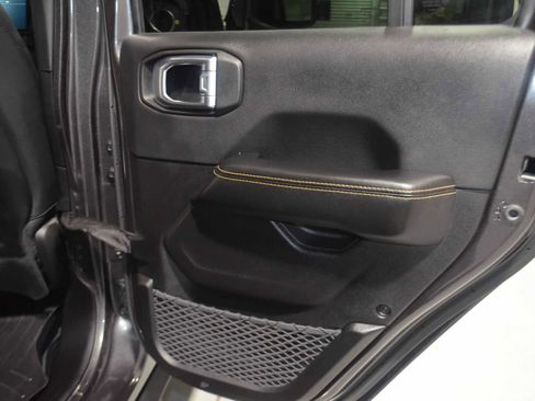 Used 2024 Jeep Wrangler Unlimited Sahara AWD/4WD image 20