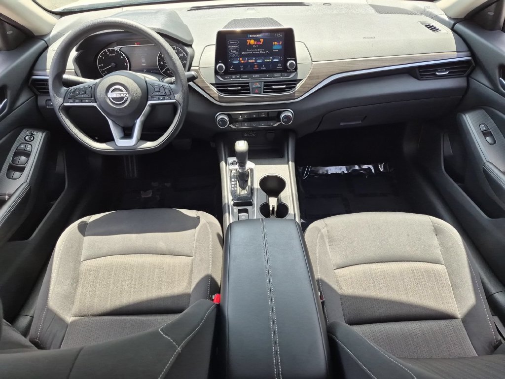 Used 2025 Nissan Altima 2.5 SV AWD/4WD image 25
