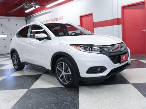 Used 2022 Honda HR-V EX image 2