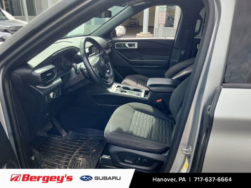 Used 2020 Ford Explorer XLT w/ Comfort Package AWD/4WD image 8