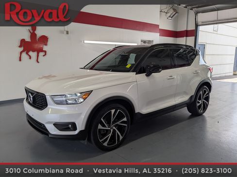Used 2021 Volvo XC40 T5 R-Design w/ Climate Package AWD/4WD image 1