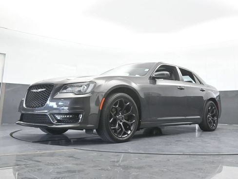 Used 2020 Chrysler 300 S w/ S Model Appearance Package RWD image 56