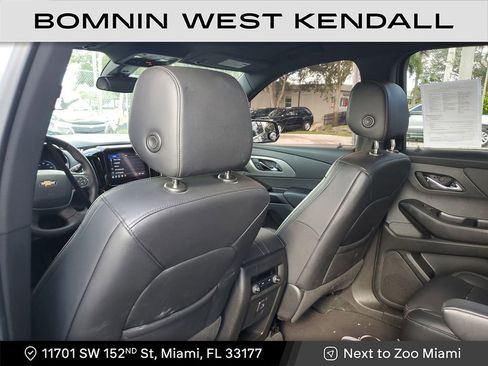 Used 2022 Chevrolet Traverse LT image 17