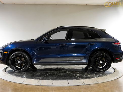 Used 2023 Porsche Macan AWD/4WD image 13