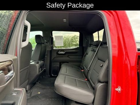 Used 2024 Chevrolet Silverado 1500 LT Trail Boss w/ LT Trail Boss Premium Package AWD/4WD image 9