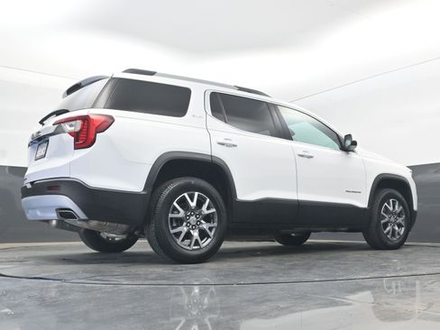 Used 2022 GMC Acadia SLT FWD image 30