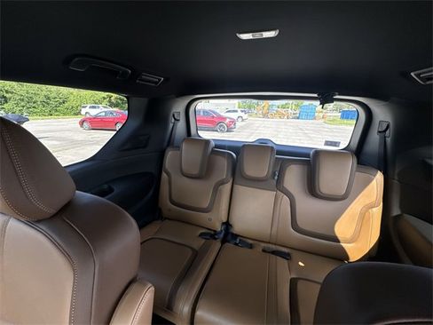 New 2025 Nissan Armada SL w/ Captain's Chari Seat Package image 22