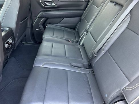 Used 2023 GMC Yukon XL SLT RWD image 12
