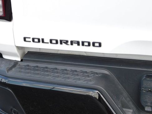 Used 2025 Chevrolet Colorado Trail Boss AWD/4WD image 37