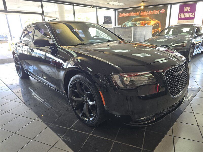 Used 2021 Chrysler 300 S RWD image 3