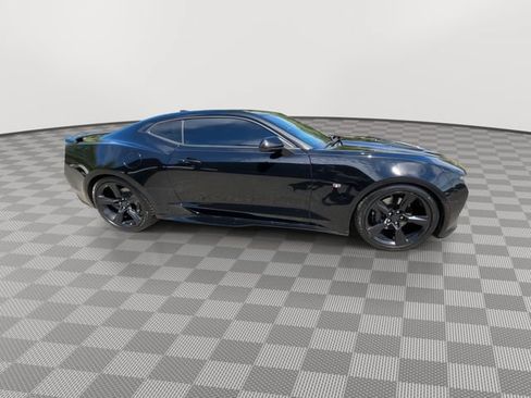 Used 2017 Chevrolet Camaro SS RWD image 9