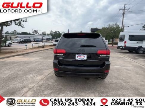 Used 2018 Jeep Grand Cherokee Altitude RWD image 7