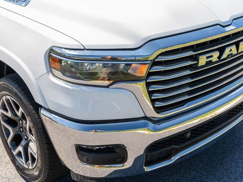 Used 2025 RAM 1500 Laramie AWD/4WD image 10