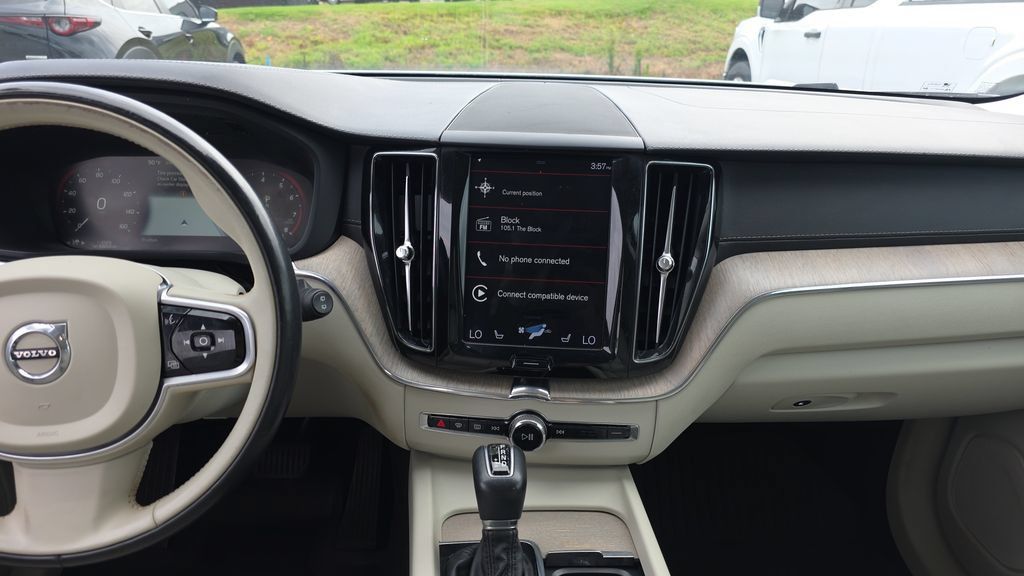 Used 2018 Volvo XC60 T5 Inscription w/ Convenience Package AWD/4WD image 24