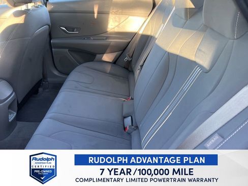 Used 2025 Hyundai Elantra Sport image 11