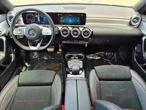 Used 2023 Mercedes-Benz CLA 250 image 23