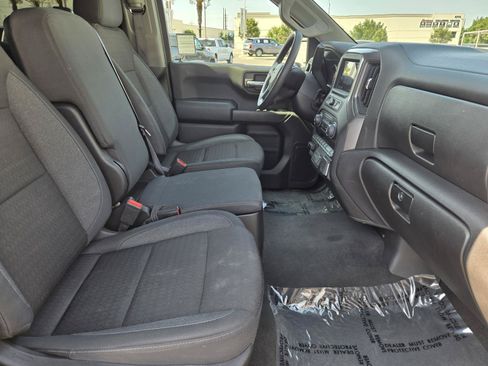 Used 2025 Chevrolet Silverado 1500 Custom Trail Boss AWD/4WD image 27