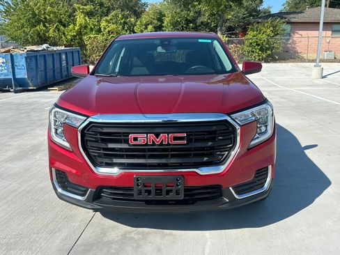 Used 2024 GMC Terrain SLE AWD/4WD image 8