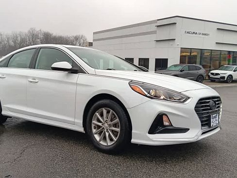Used 2018 Hyundai Sonata SE w/ Cargo Package image 6