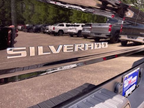 Used 2022 Chevrolet Silverado 1500 RST AWD/4WD image 32