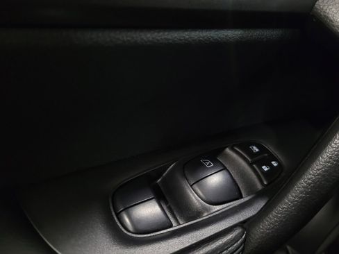 Used 2015 Nissan Rogue S AWD/4WD image 27