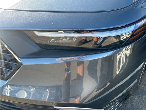 Used 2025 Honda Accord Touring image 8