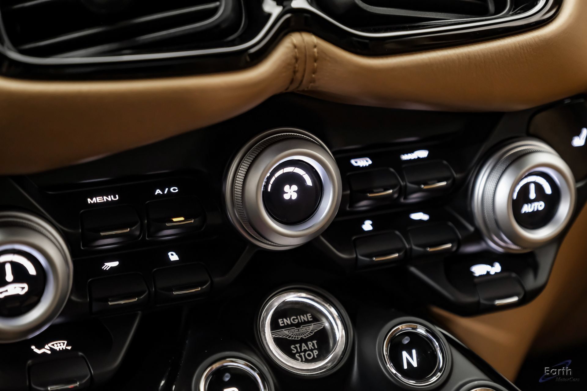 Used 2020 Aston Martin V8 Vantage Coupe RWD image 70