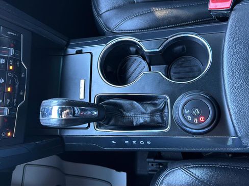 Used 2016 Ford Explorer XLT w/ Equipment Group 202A image 29